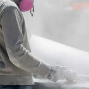 lavorazione marmi foto di un marmista